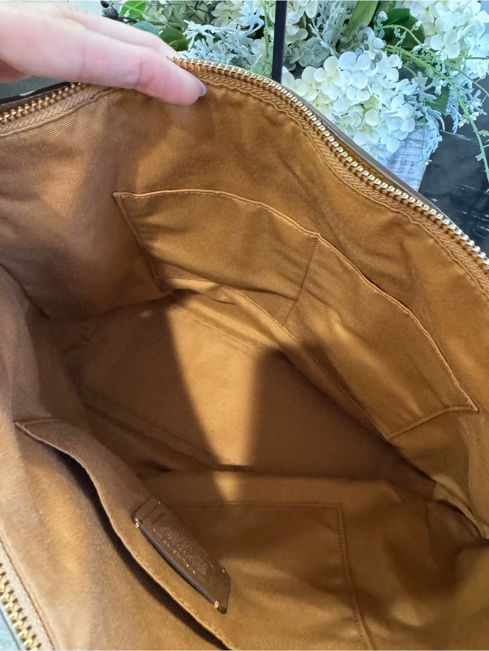 🤎Coach Pebbled Leather Zip Top Tote (Style F48637) in Saddle/Cognac. - Picture 4 of 16